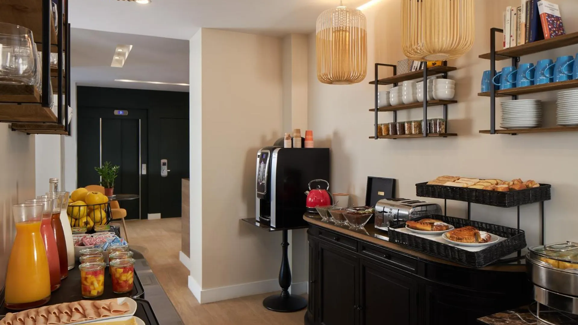 Aparthotel L'Annexe Apolonia Montmartre à Paris 0*,